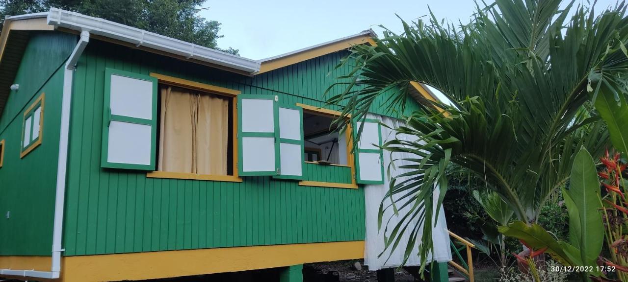 Hotel Yellow Home Providencia Isla Bahia Suroeste Exterior photo