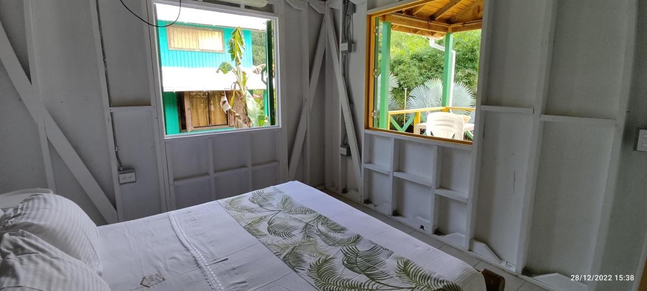 Hotel Yellow Home Providencia Isla Bahia Suroeste Exterior photo