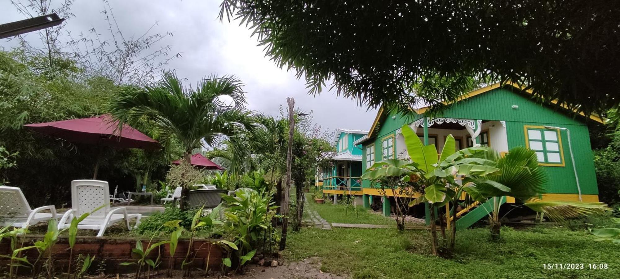 Hotel Yellow Home Providencia Isla Bahia Suroeste Exterior photo