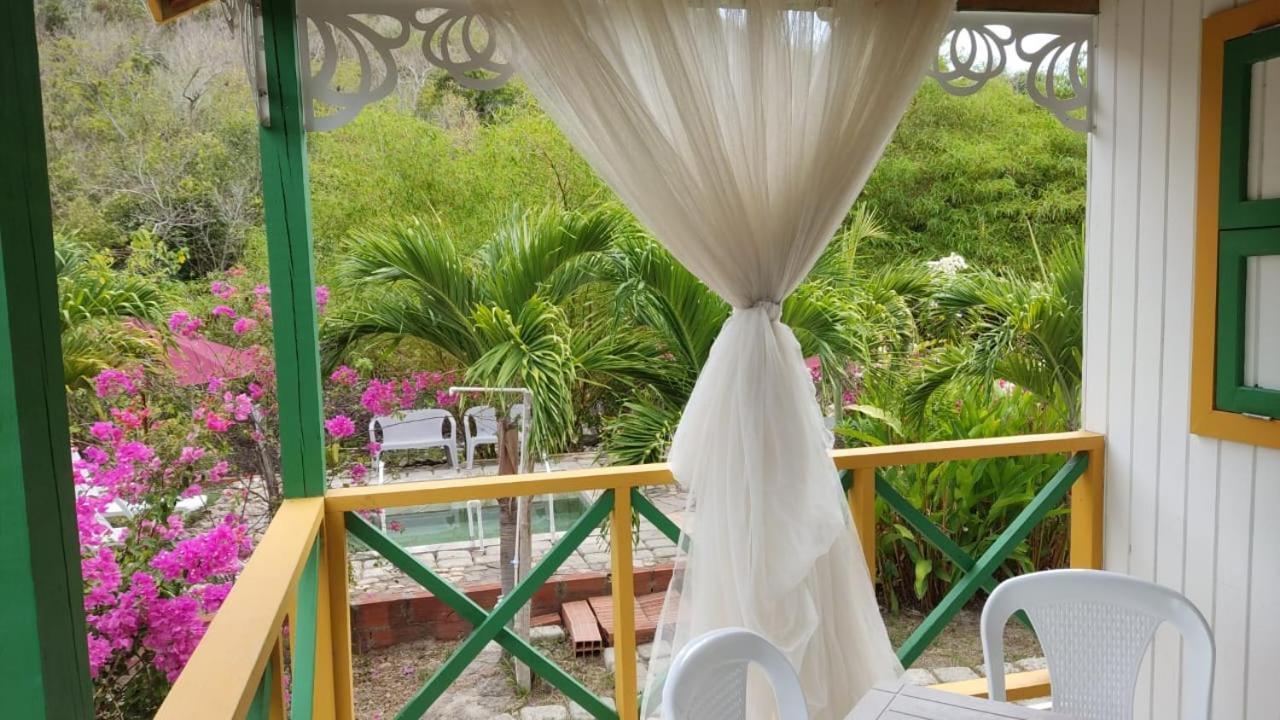 Hotel Yellow Home Providencia Isla Bahia Suroeste Exterior photo